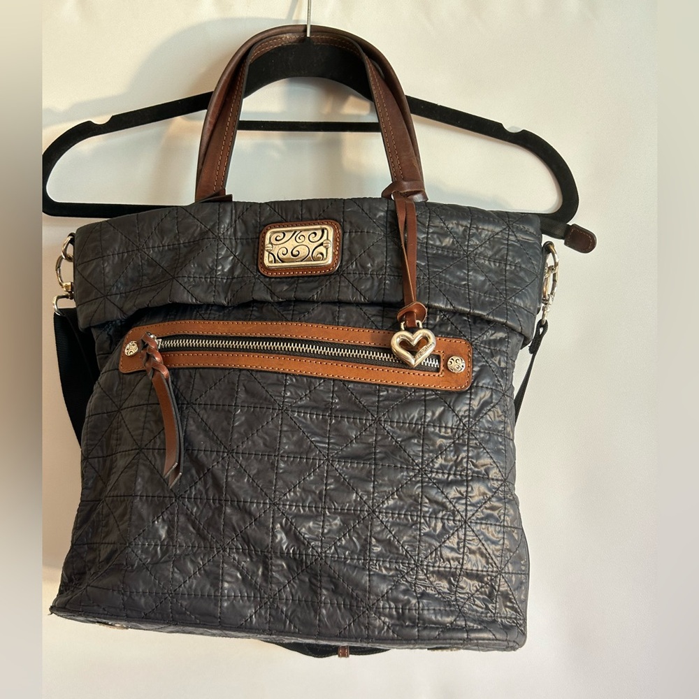 BRIGHTON FREE FALL CROSSBODY HANDBAG BLACK QUILTED NYLON BROWN LEATHER ACCENTS